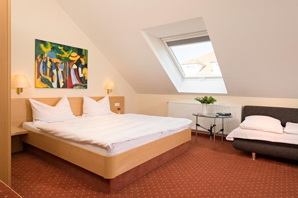 Hotel Heuboden Умкірх Екстер'єр фото