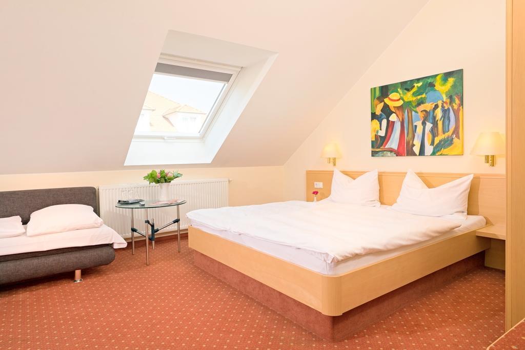 Hotel Heuboden Умкірх Екстер'єр фото